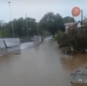 Veja o vídeo: Rio Itapecuru transborda e invade avenida Beira Rio em Caxias