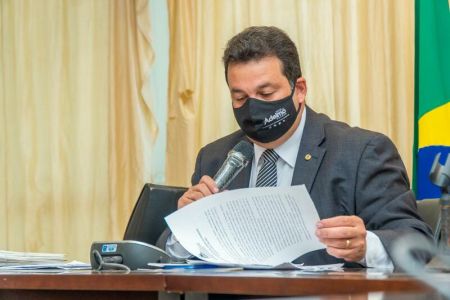 Presidida por Adelmo, CCJ aprova Medida Provisória que permite sorteio para incentivar vacinação com a 2ª dose contra Covid-19