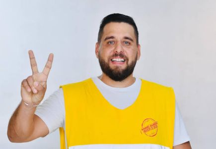 Projeto de Lei de Daniel Barros que multa quem joga lixo nas ruas é aprovado por unanimidade na Câmara de Caxias