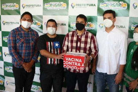 Em Rosário, Adelmo faz vistorias em escolas e incentiva vacinação contra Covid-19