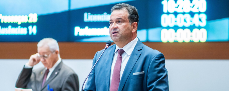 Adelmo Soares anuncia projeto que beneficia as pessoas com ações de prevenção ao pé-diabético