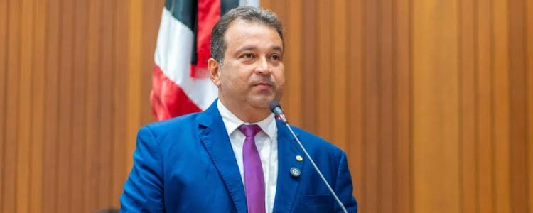 Deputado Adelmo Soares comemora mais uma escola reconstruída através do seu mandato