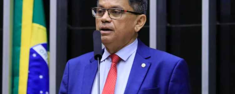 Projeto permite ceder dias de férias para colega cuidar da família